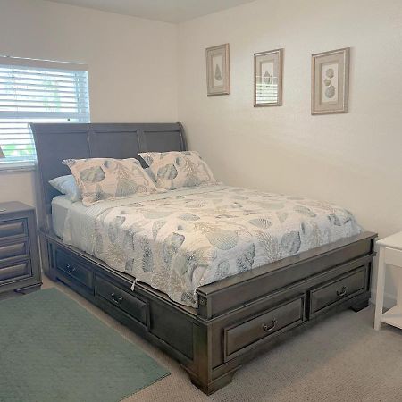 Beautiful Bright & Sparkling 2Bed 1Bath Beach Retreat - Unit 212 Cocoa Beach Exteriör bild