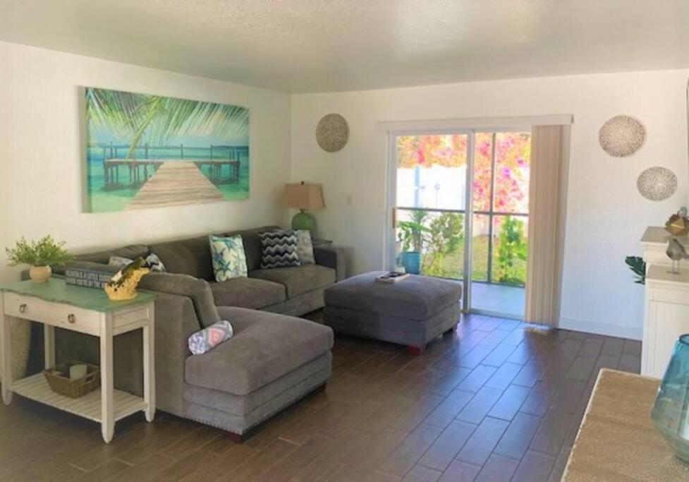 Beautiful Bright & Sparkling 2Bed 1Bath Beach Retreat - Unit 212 Cocoa Beach Exteriör bild