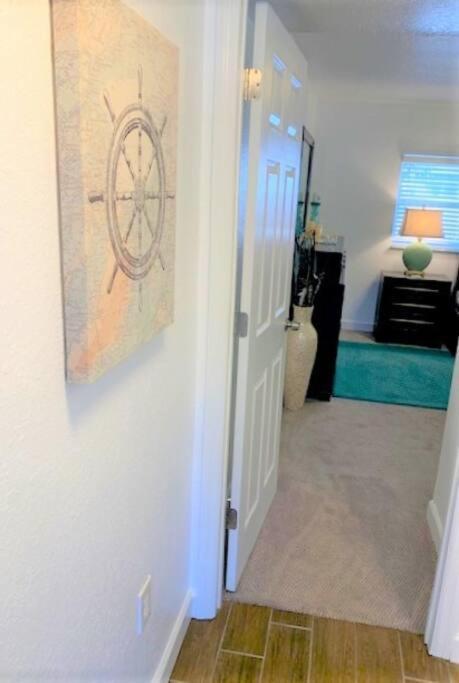 Beautiful Bright & Sparkling 2Bed 1Bath Beach Retreat - Unit 212 Cocoa Beach Exteriör bild