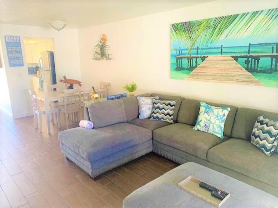 Beautiful Bright & Sparkling 2Bed 1Bath Beach Retreat - Unit 212 Cocoa Beach Exteriör bild
