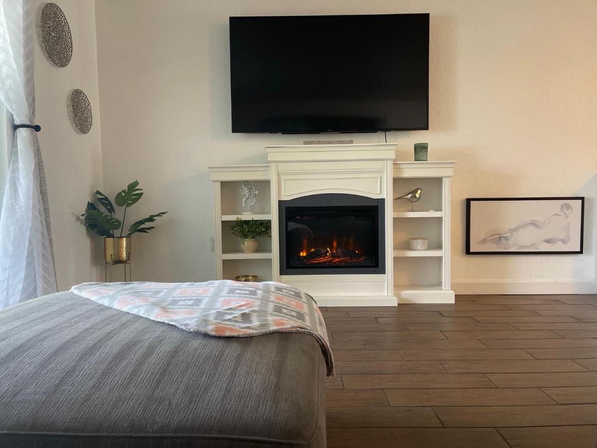 Beautiful Bright & Sparkling 2Bed 1Bath Beach Retreat - Unit 212 Cocoa Beach Exteriör bild