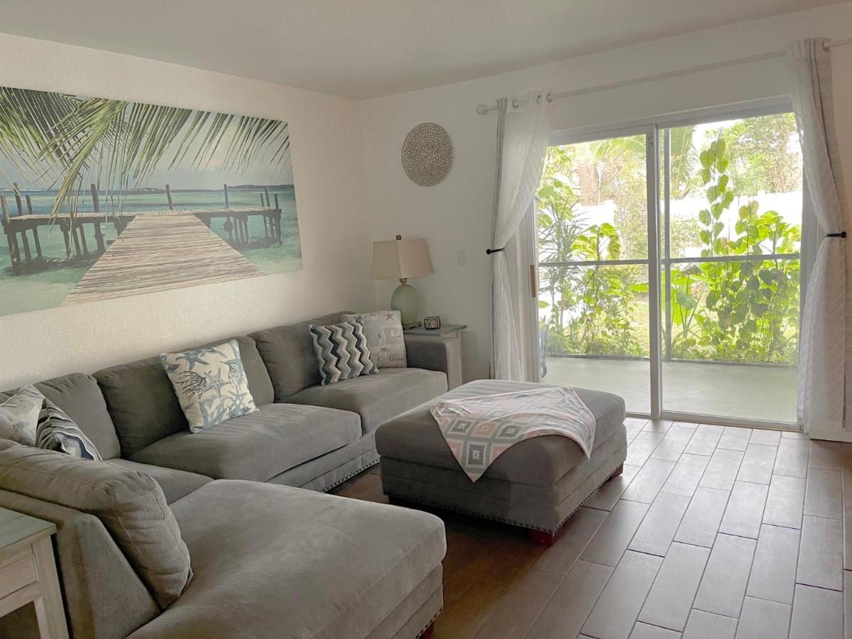 Beautiful Bright & Sparkling 2Bed 1Bath Beach Retreat - Unit 212 Cocoa Beach Exteriör bild