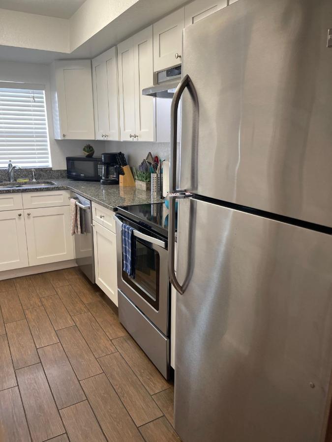 Beautiful Bright & Sparkling 2Bed 1Bath Beach Retreat - Unit 212 Cocoa Beach Exteriör bild