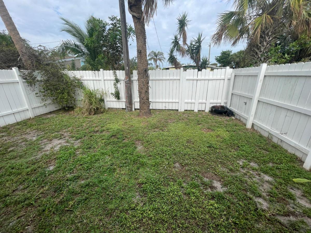 Beautiful Bright & Sparkling 2Bed 1Bath Beach Retreat - Unit 212 Cocoa Beach Exteriör bild